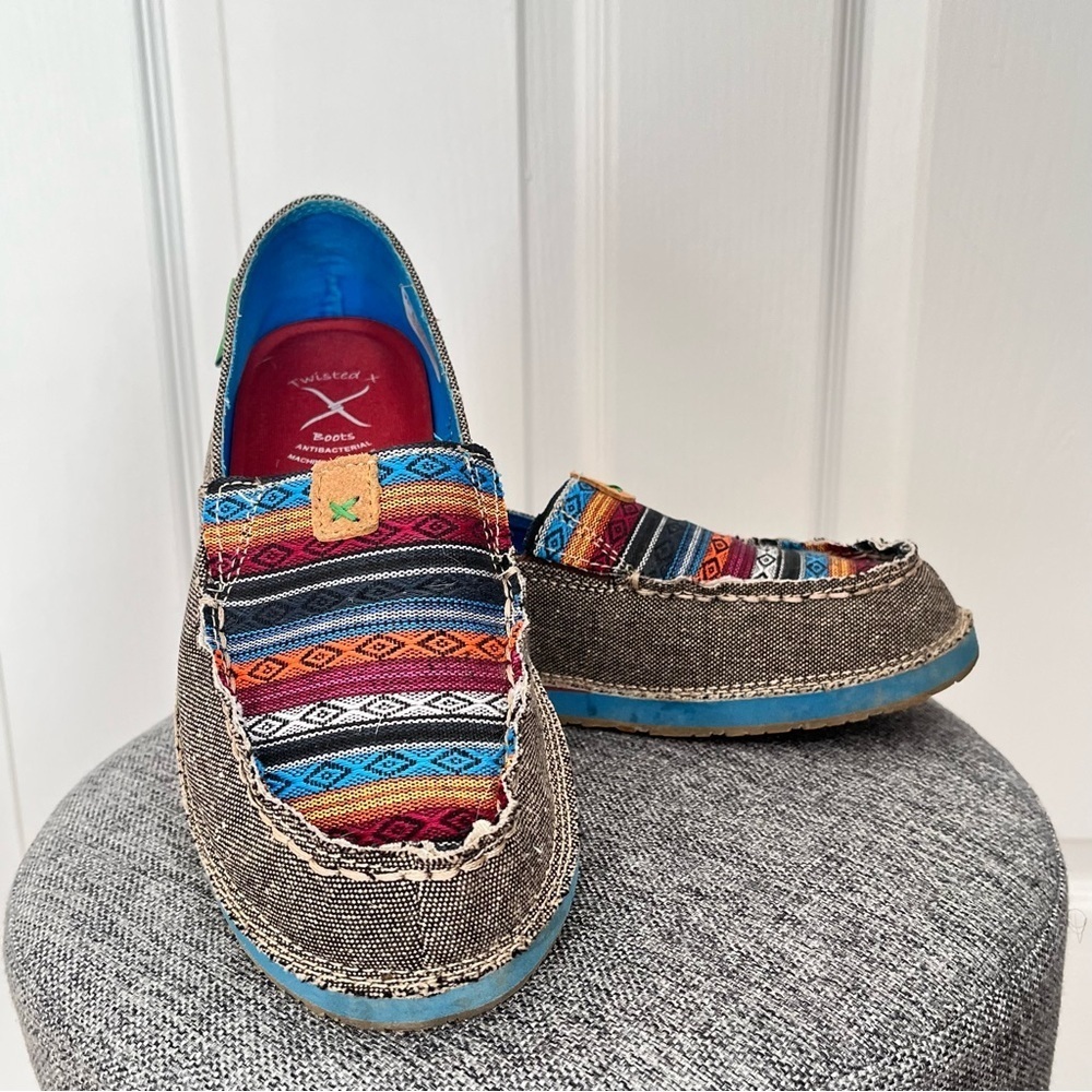 Twisted X eco Slip Ons Loafers Native Print Multi Color Tagged 6.5M *Fit like 7*